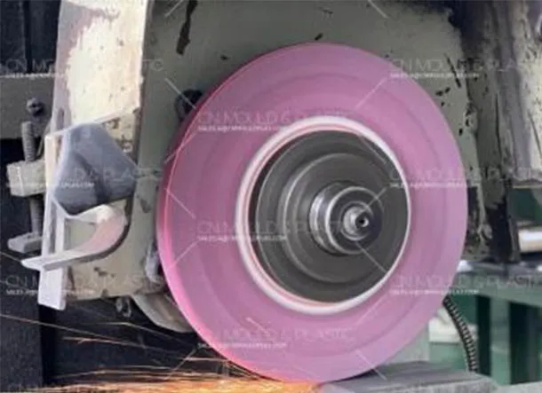 How to Choose the Right Surface Machining Process: A Quick Reference